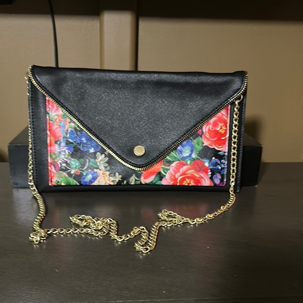Steve Madden Floral Black Clutch with Gold Chain